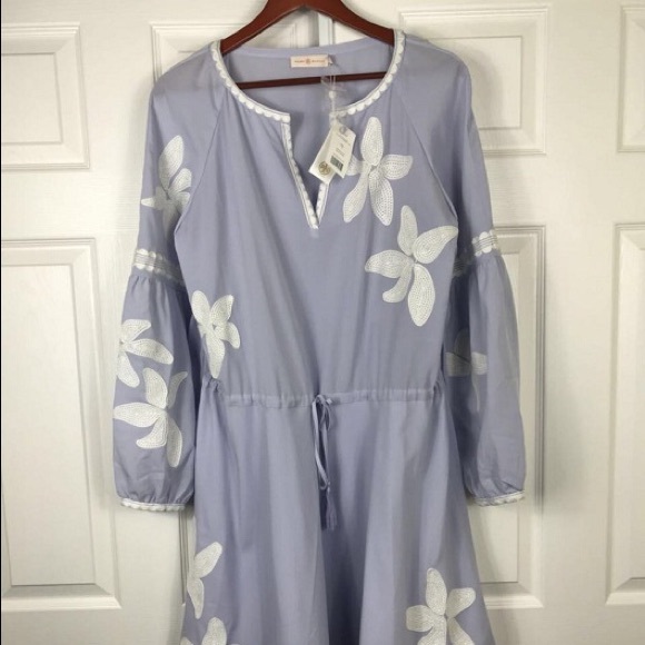 Elegant Lavender Embroidered Dress - Picture 4 of 7